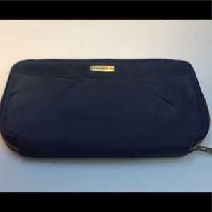 NOT FOR SALE -- Travelon RFID Protected Wallet